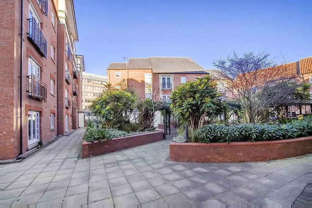 Strand House With Free Secure Parking York 0*,  Reino Unido